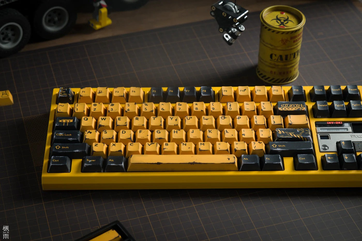 Tutkeys & PBTfans Erosion Dye Sub Cherry Profile Keycaps