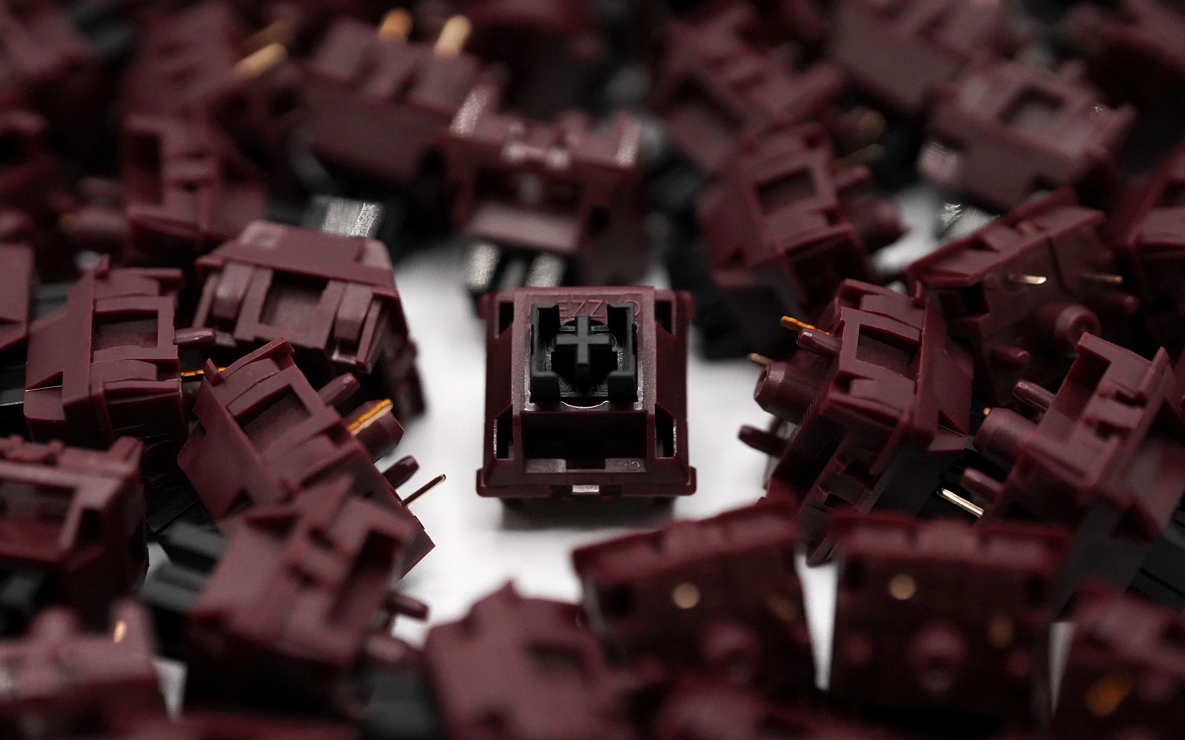 Gazzew U4Tx Plum Tactile Switches