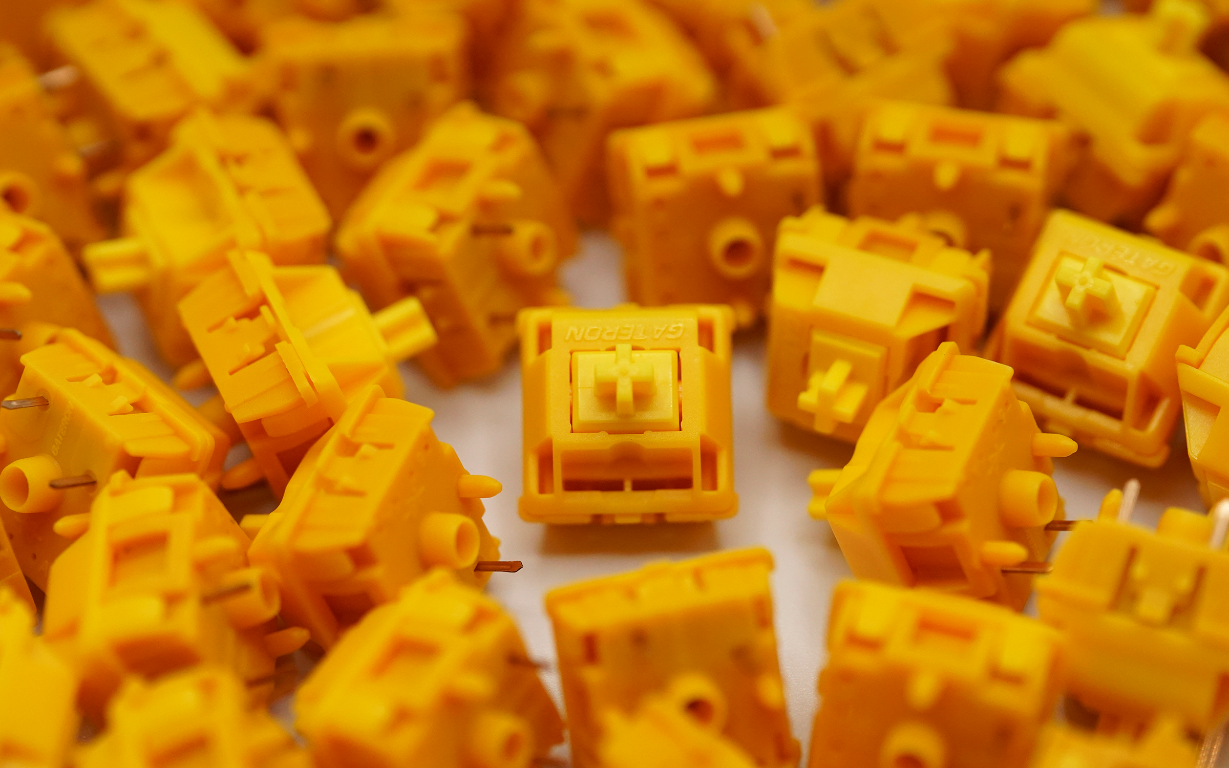 Gateron Cap V2 Golden Yellow Linear Switches