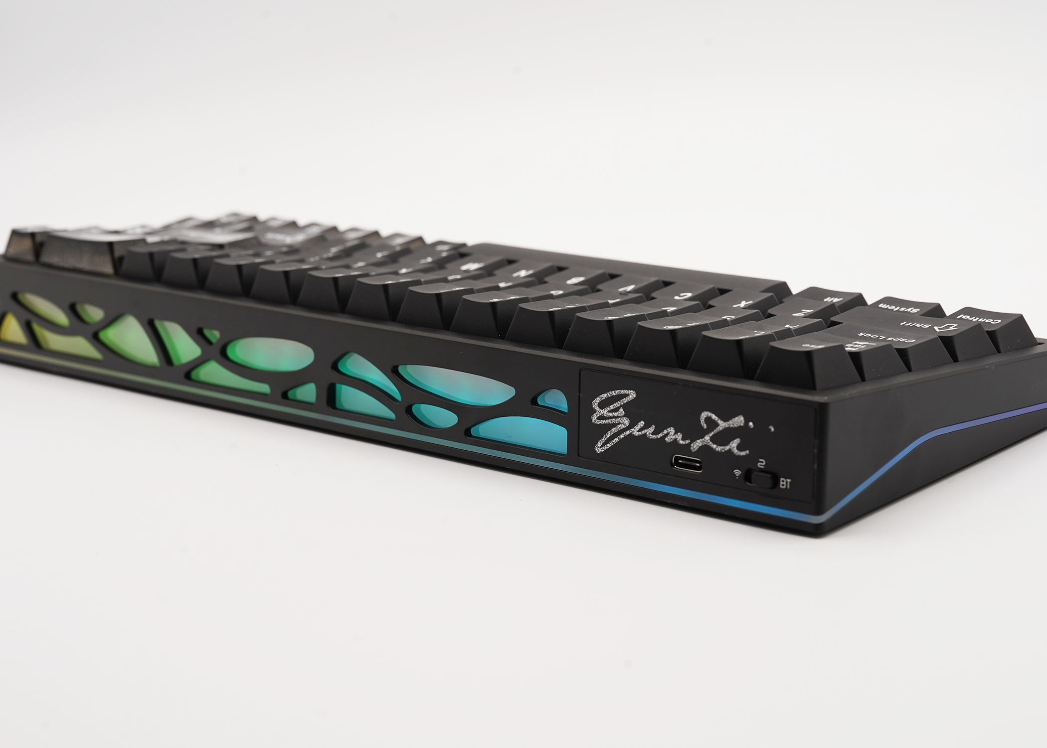 YUNZII AL65 QMK/VIA Custom Hollow Mechanical Keyboard