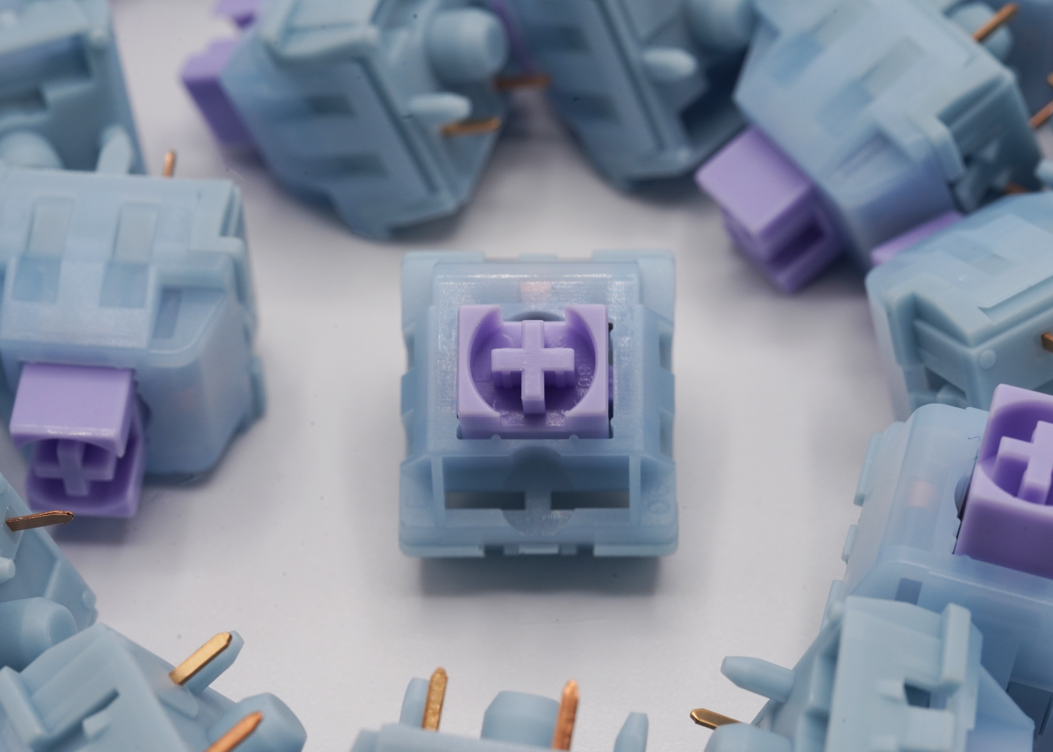 Moyu Studio x XCJZ Snow Grape Linear Switches
