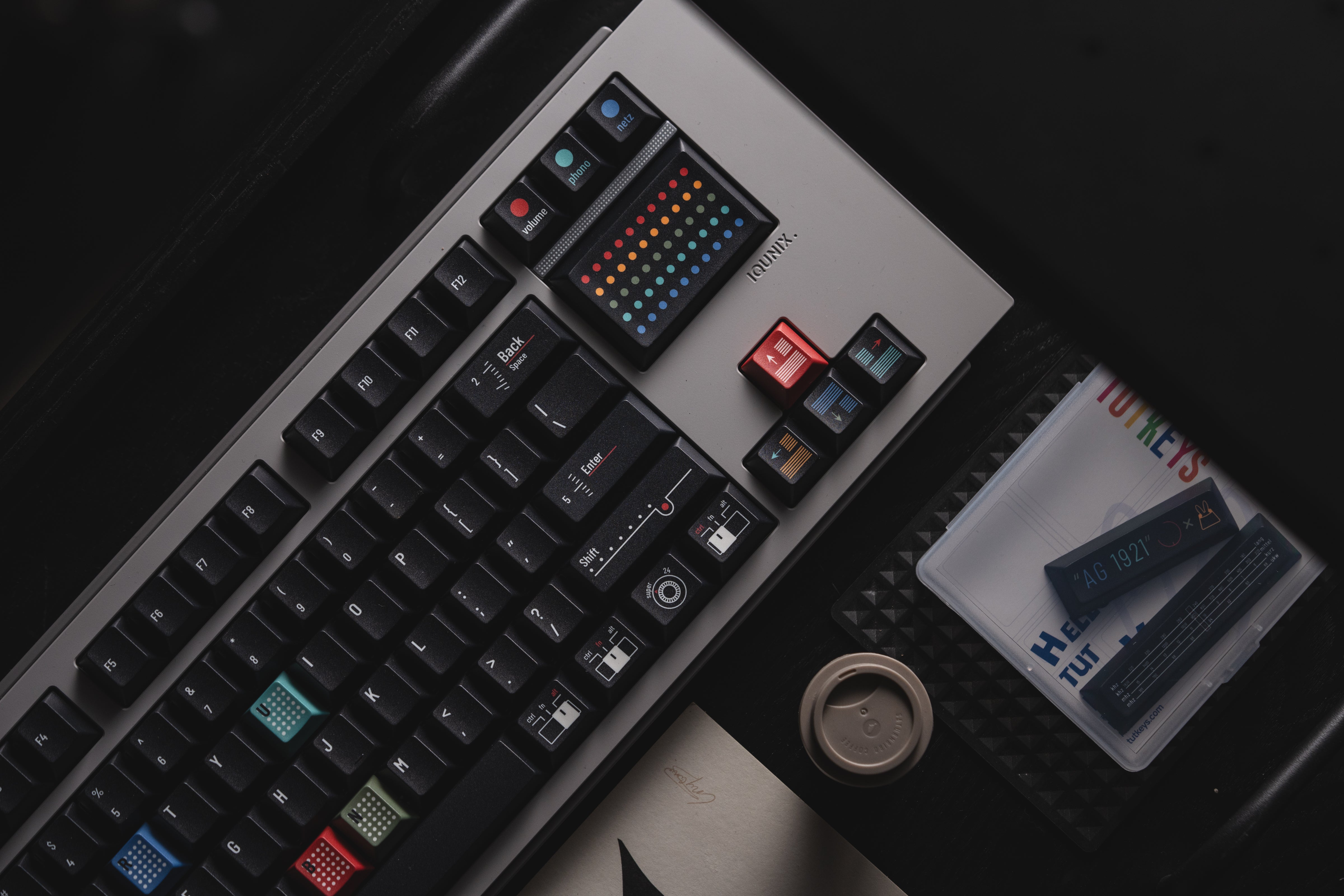 Tutkeys AG1921 DARK Braun Keycap Set