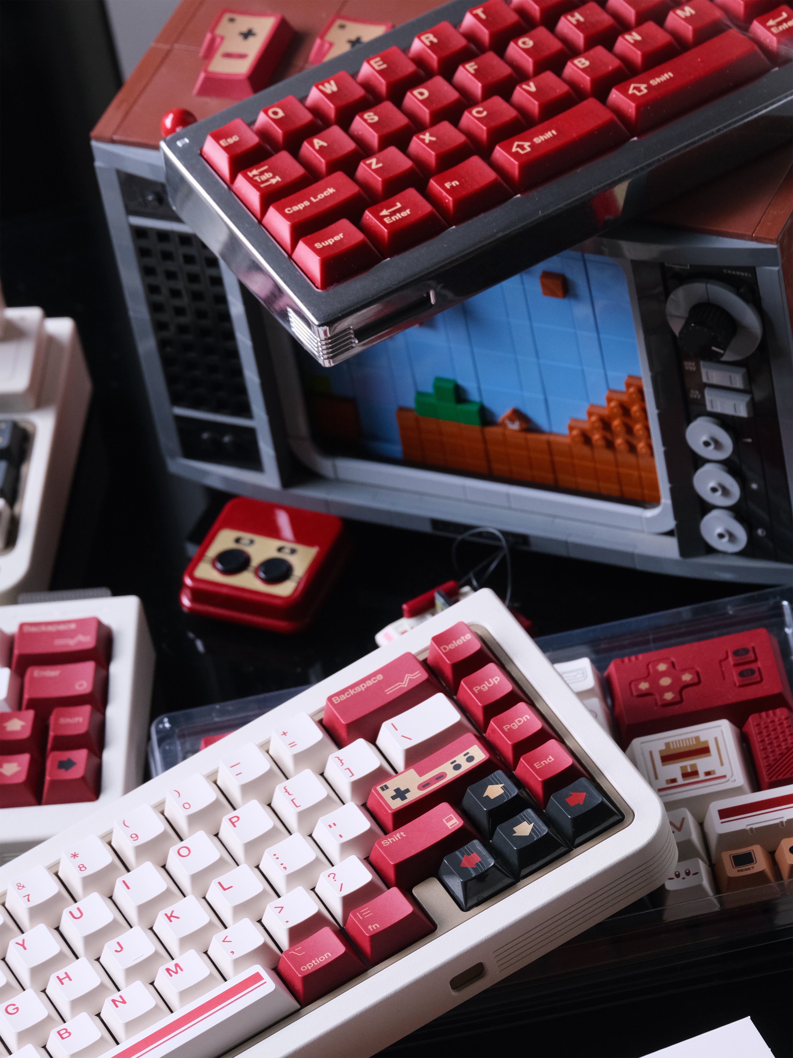 80Retros FC1983 Keycaps – PBT Cherry Profile Keycap Set (All in One)