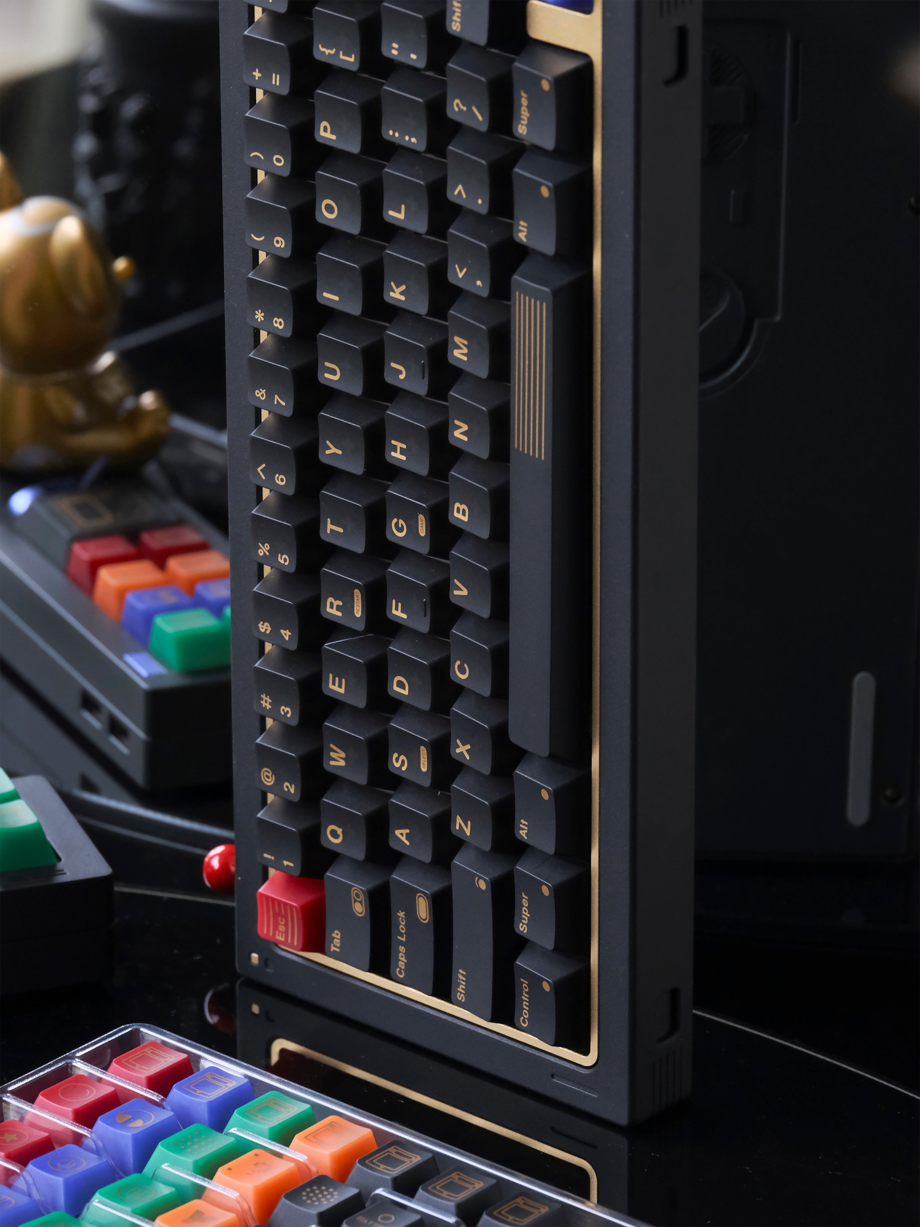 80Retros Game 1989 Keycaps Black and Gold – Cherry Profile – LumeKeebs