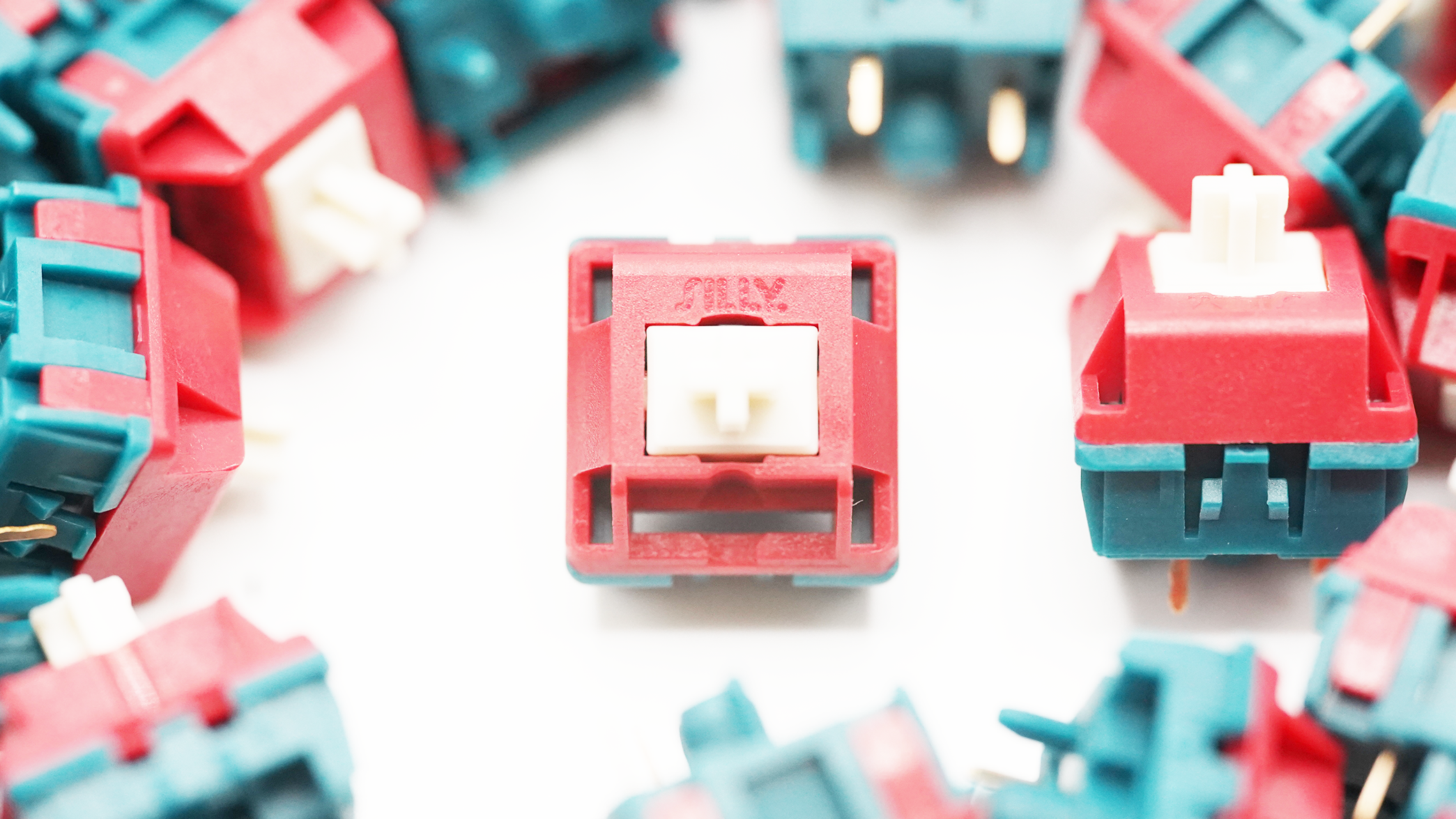 HMX x Siliworks Sonja Linear Switches