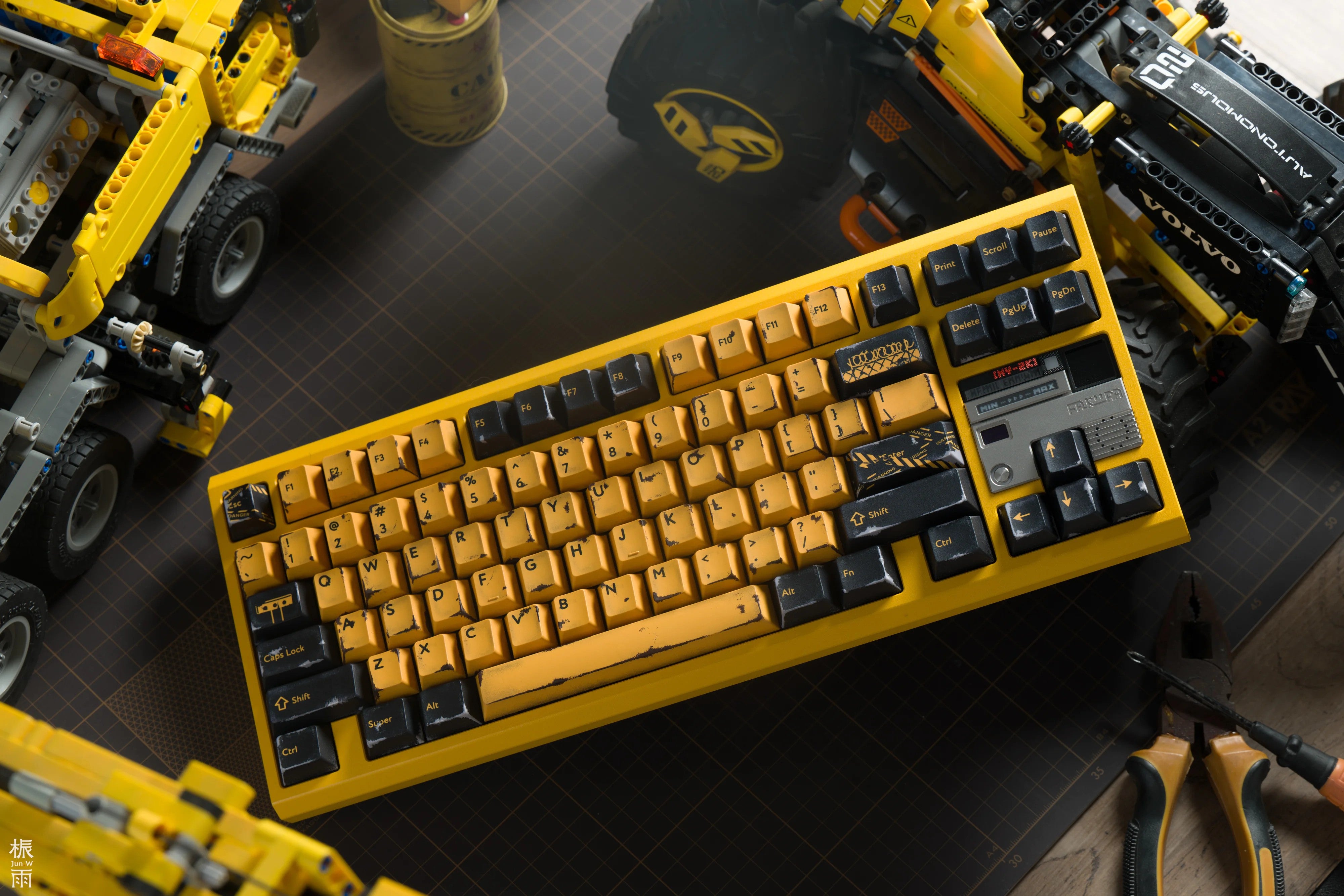 Tutkeys & PBTfans Erosion Dye Sub Cherry Profile Keycaps