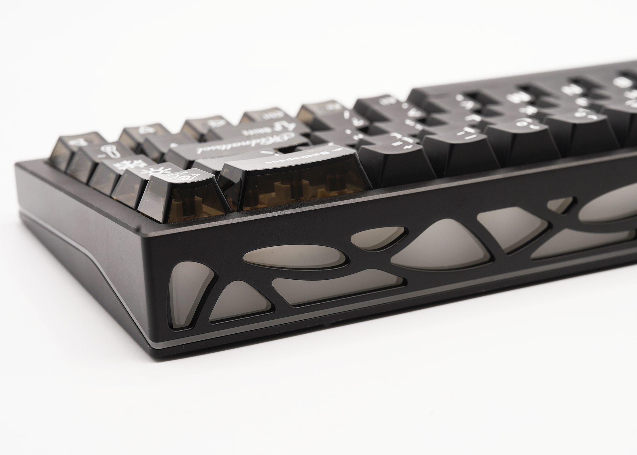 YUNZII AL65 QMK/VIA Custom Hollow Mechanical Keyboard