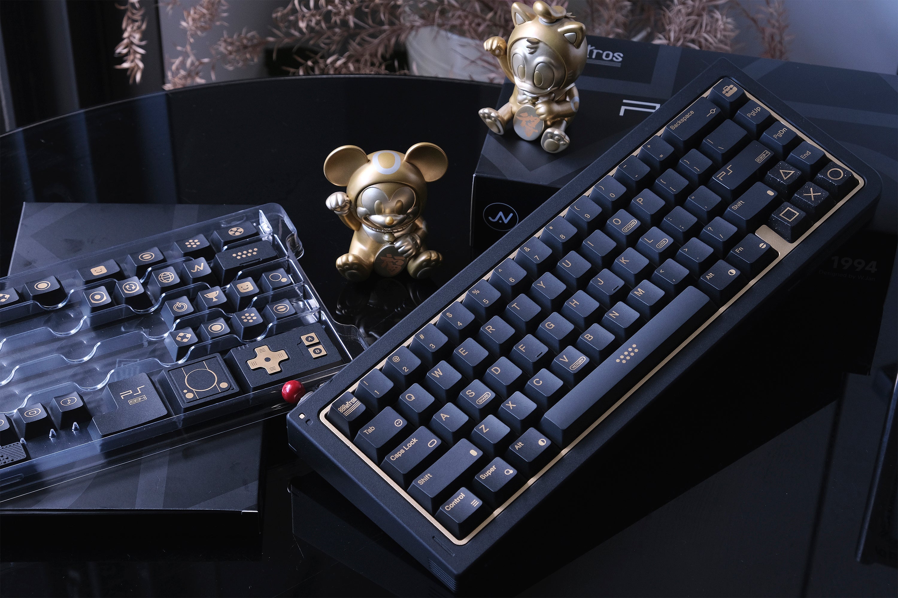 80Retros PS1994 Keycaps Black and Gold – Cherry Profile All in One Set