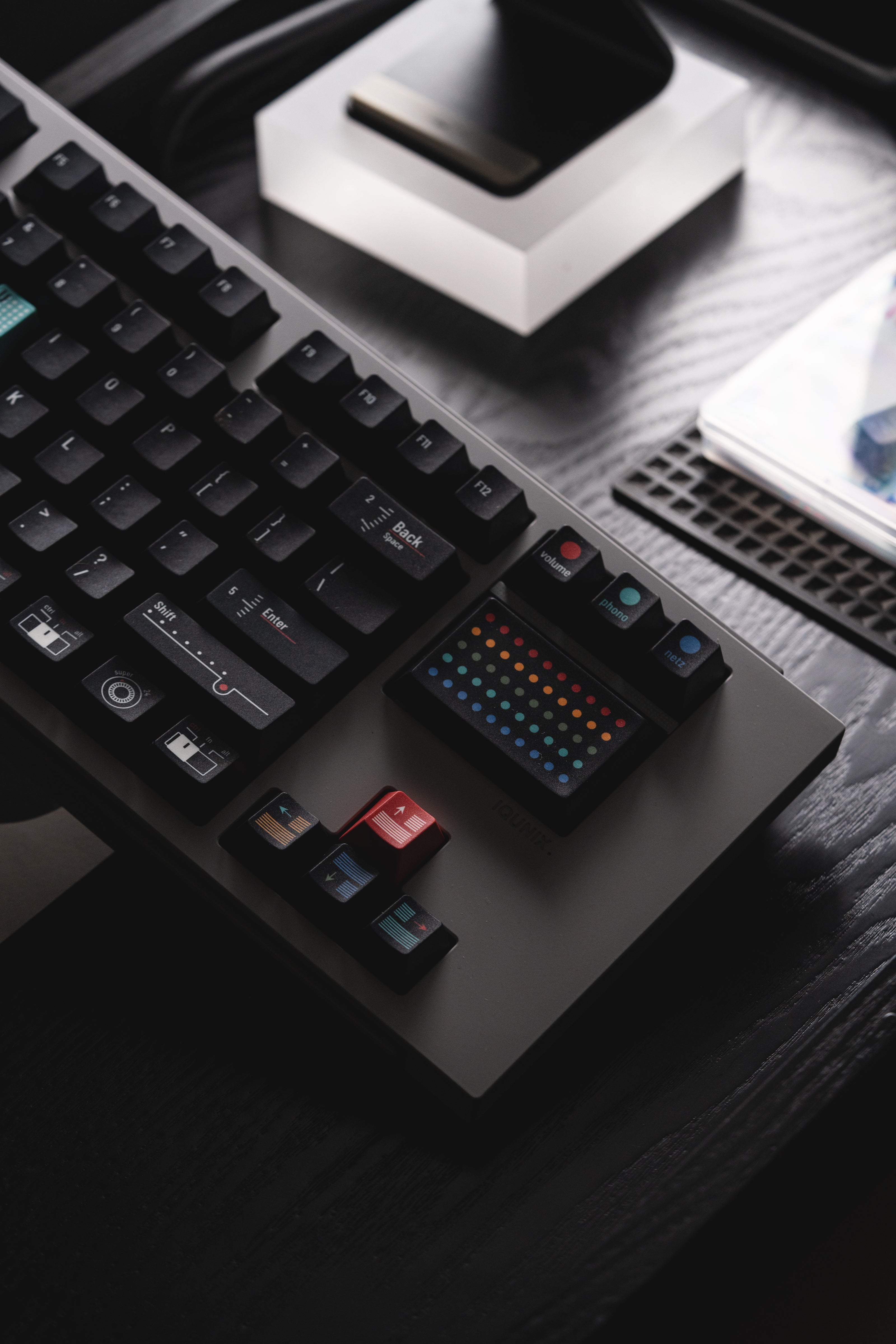 Tutkeys AG1921 DARK Braun Keycap Set