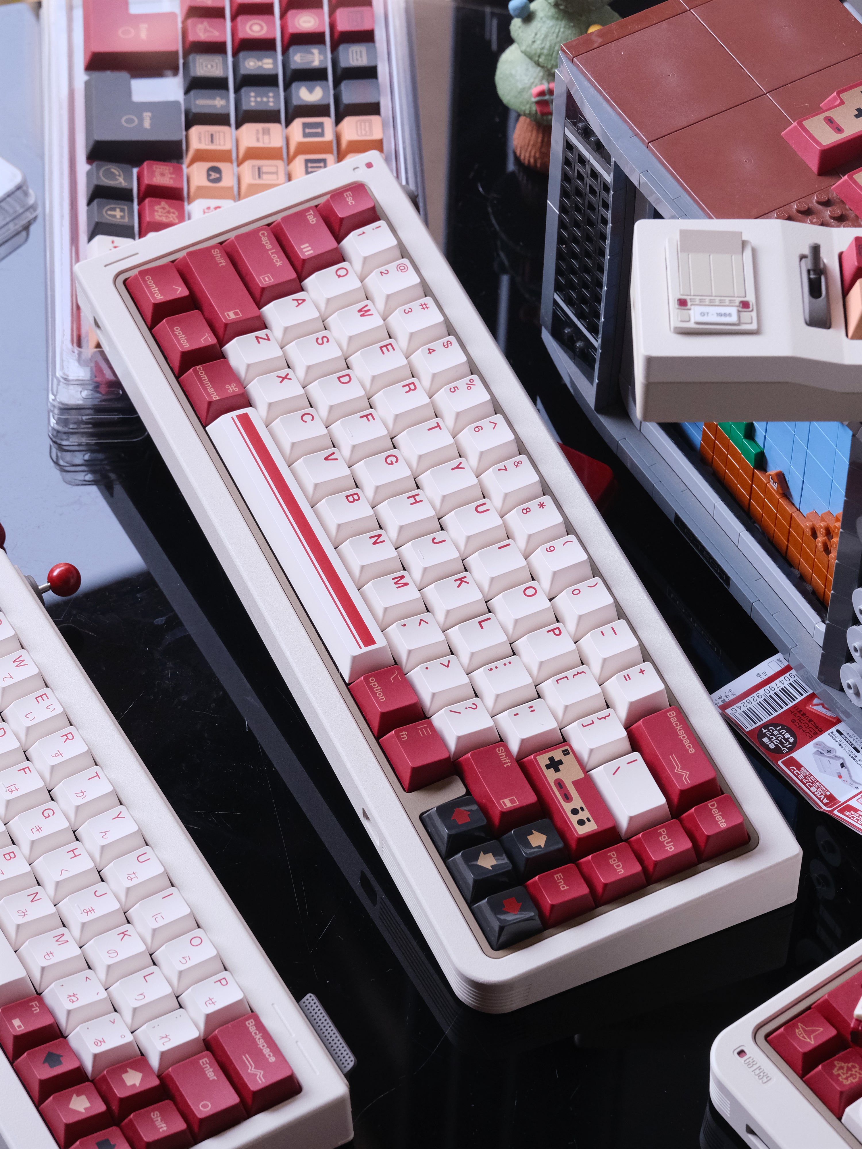 80Retros FC1983 Keycaps – PBT Cherry Profile Keycap Set (All in One)