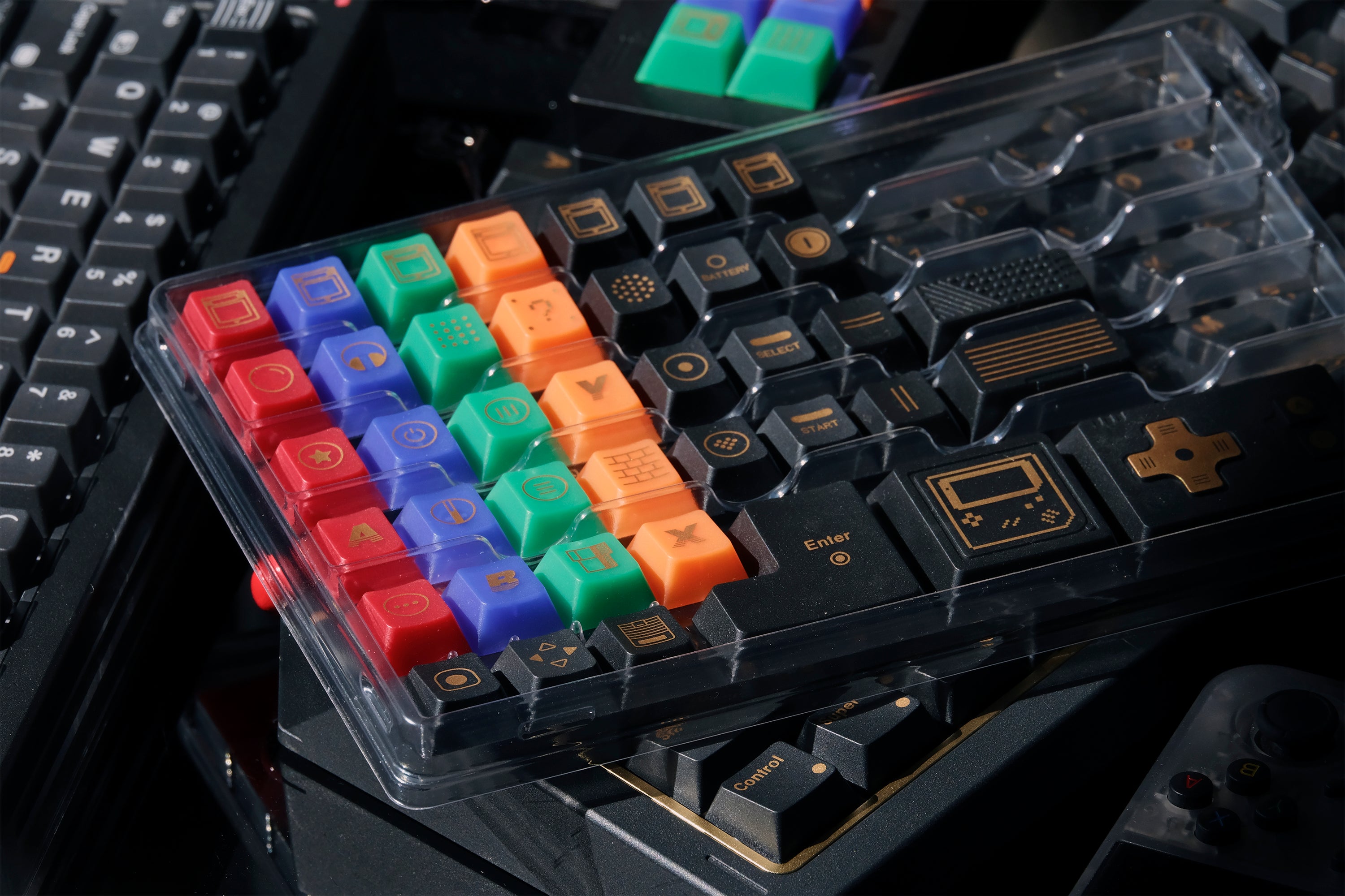 80Retros Game 1989 Keycaps Black and Gold – Cherry Profile