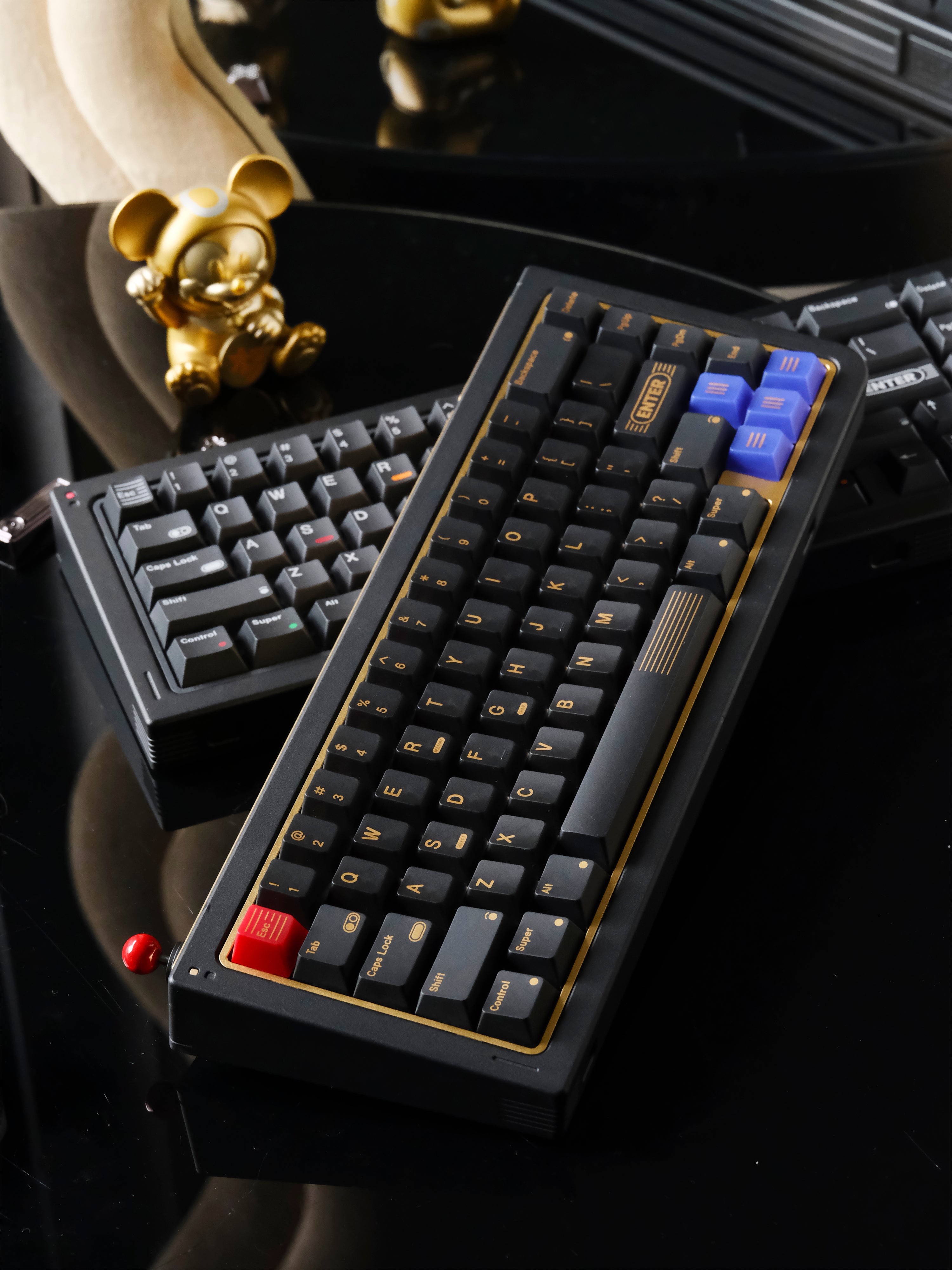 80Retros Game 1989 Keycaps Black and Gold – Cherry Profile