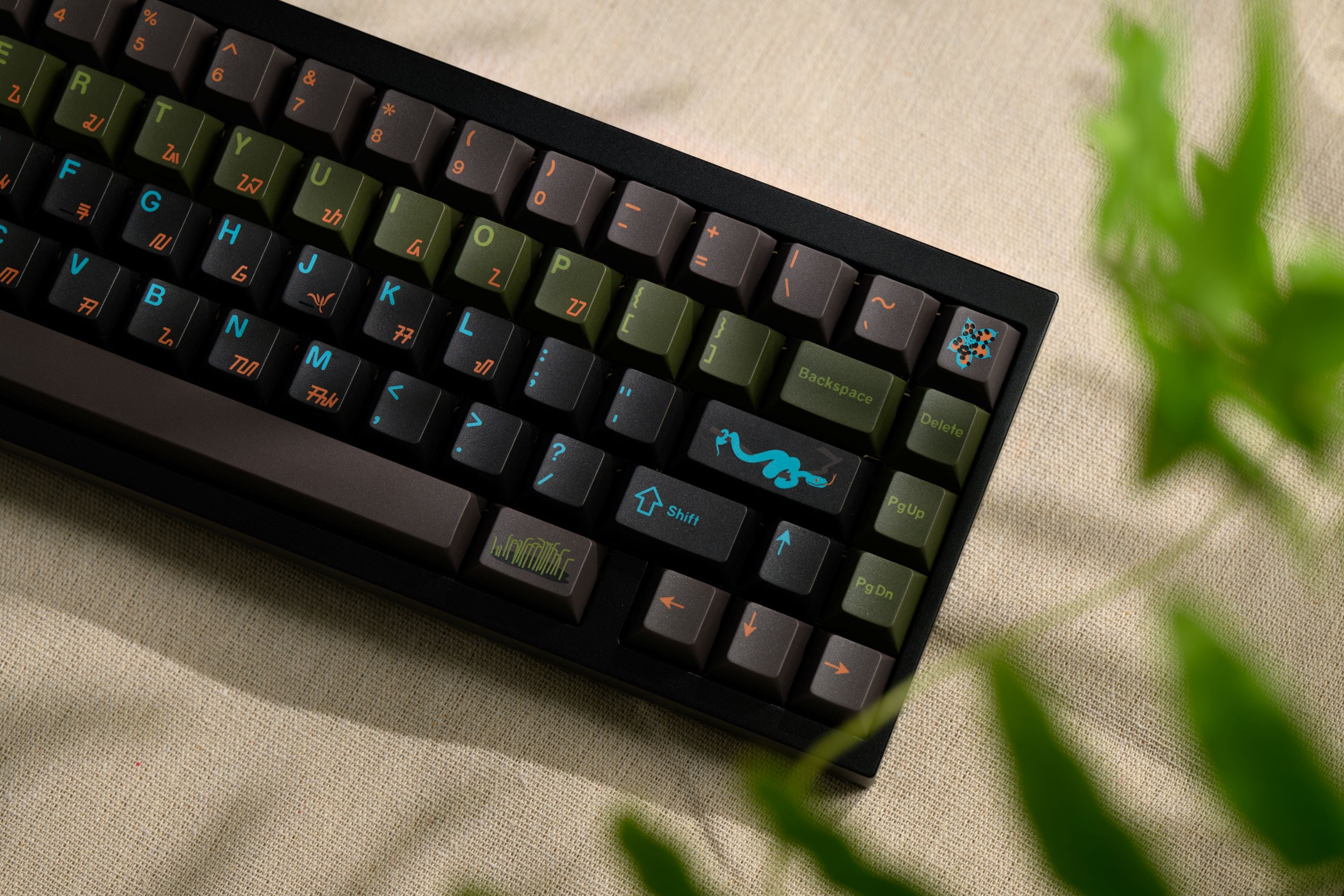 Keykobo Komodo ABS Double-shot Keycap Set