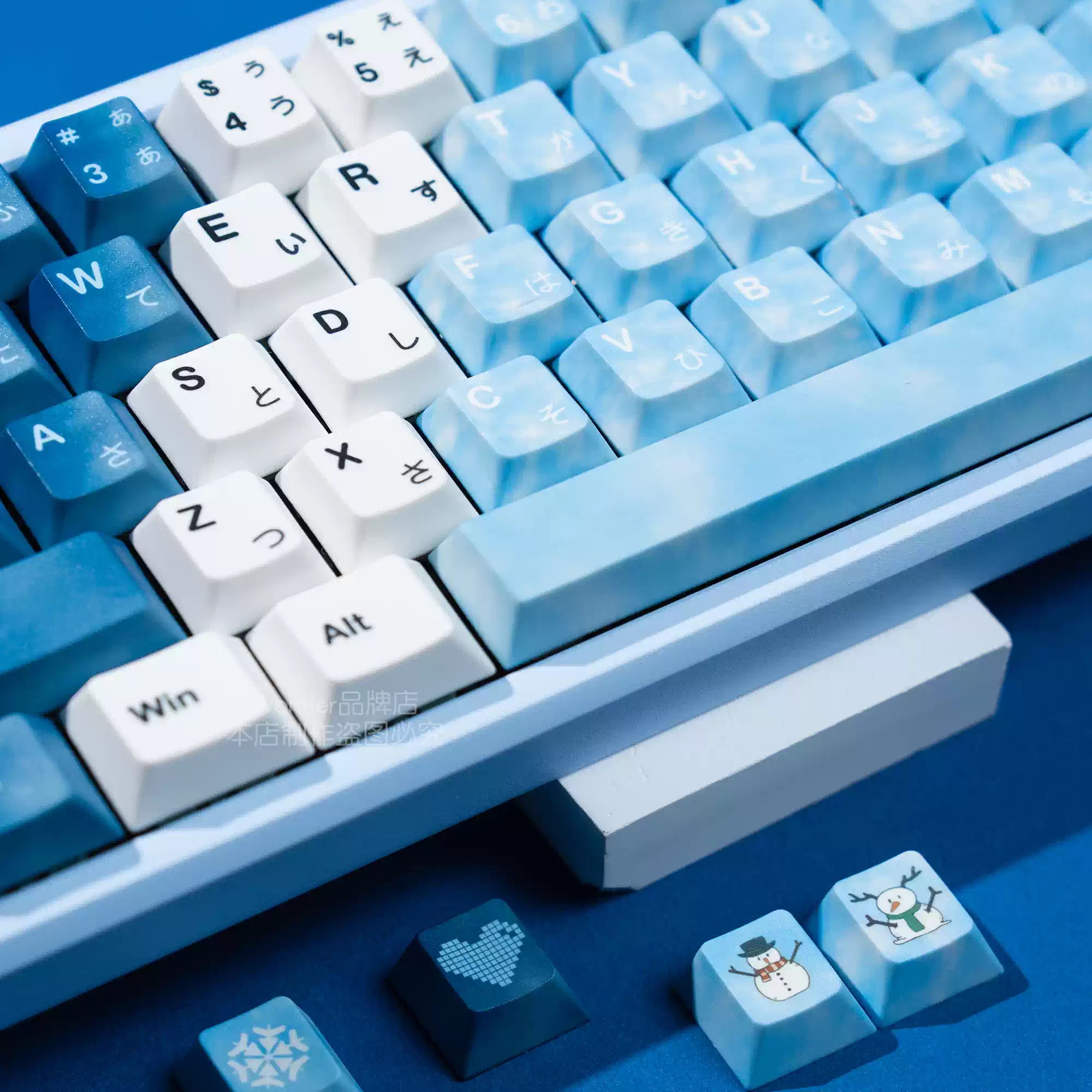 Womier Snow Keycap Set – Blue & White PBT Keycap Set