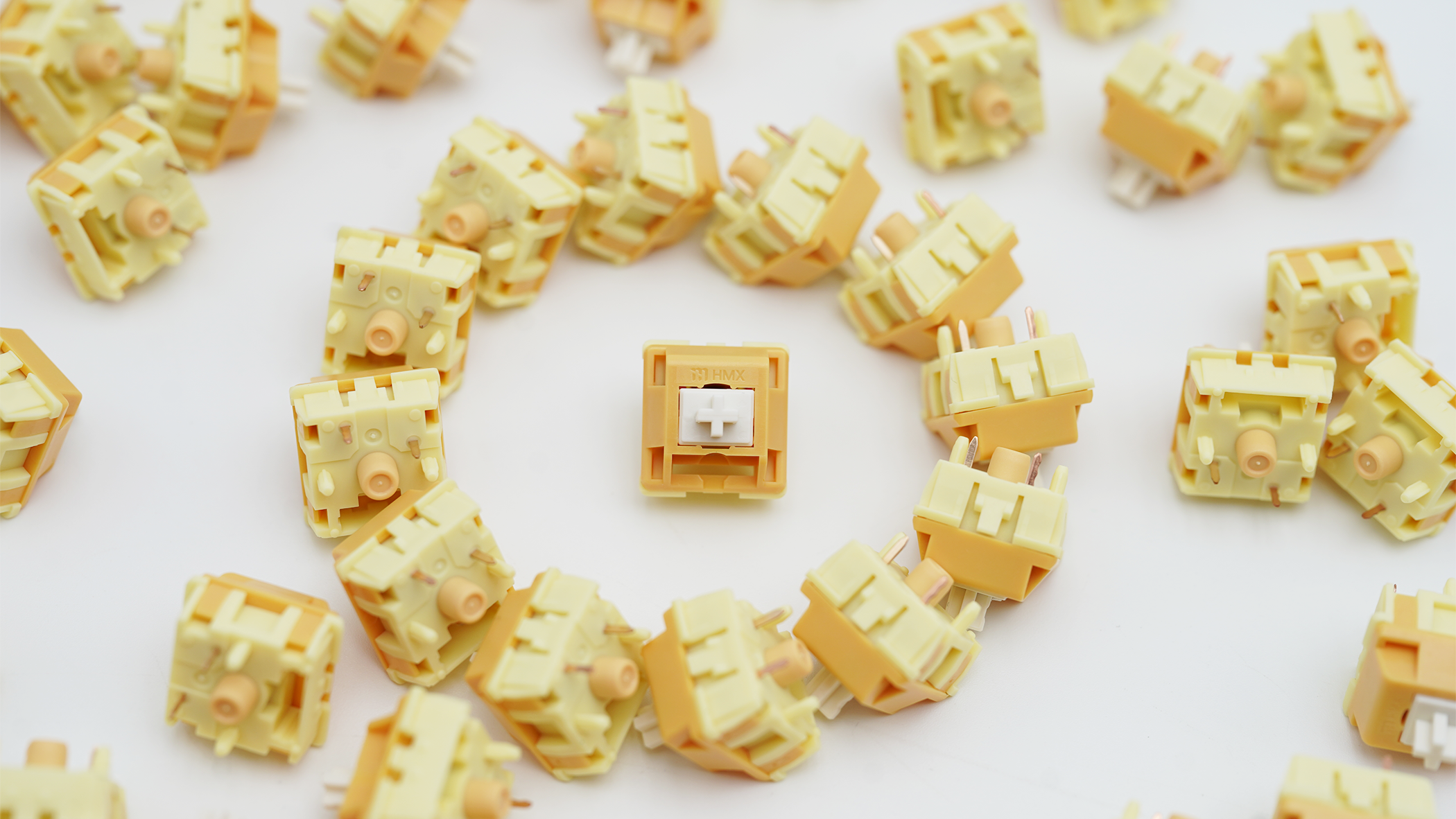 HMX Creamy Yolk Linear Switches (10PCS)