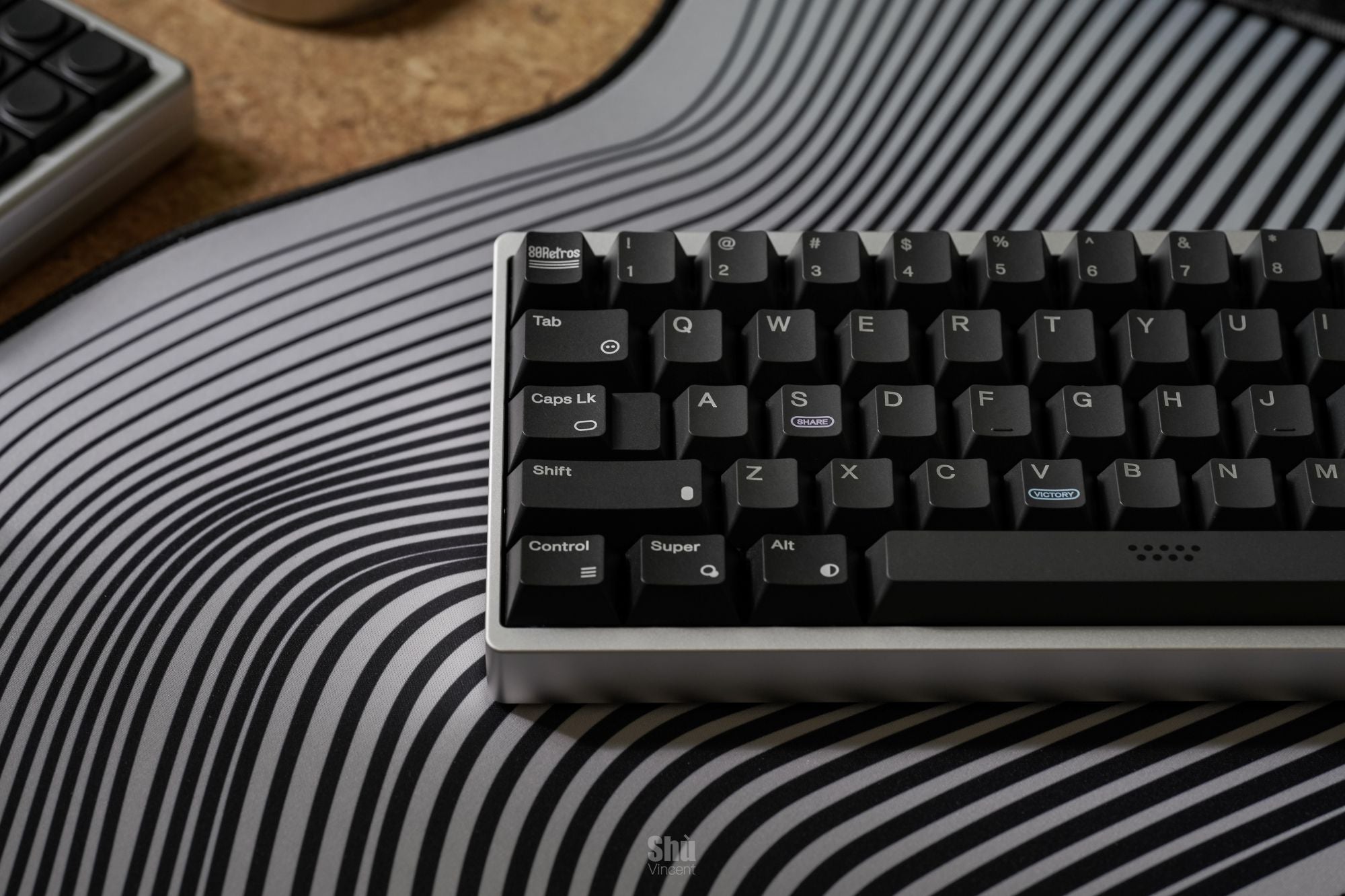 80Retros PS1994 Keycaps Black and Silver – Cherry Profile All in One Set